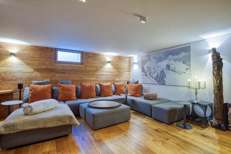 Luxury Mountain Chalet Pool Sauna Cinema - image 32