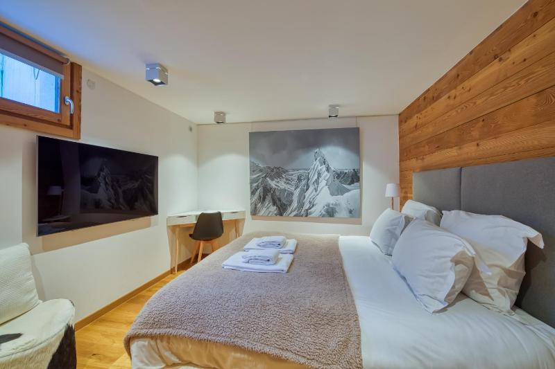 Luxury Mountain Chalet Pool Sauna Cinema - image 26
