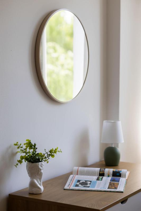 Bright Apartment with a Balcony in Warsaw by Noclegi Renters - image 9