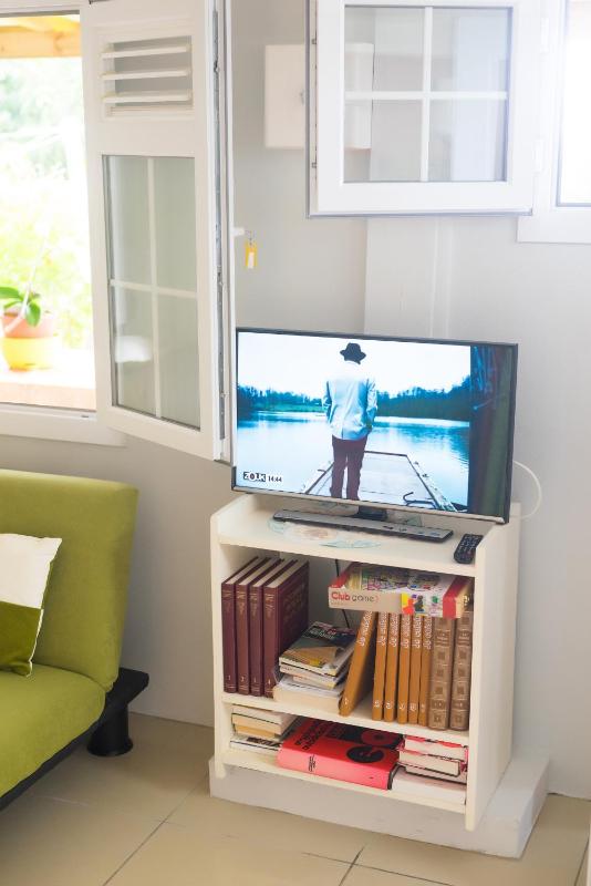 Appartement charmant à Rivière-Salée 45 m² avec terrasse privée - image 3