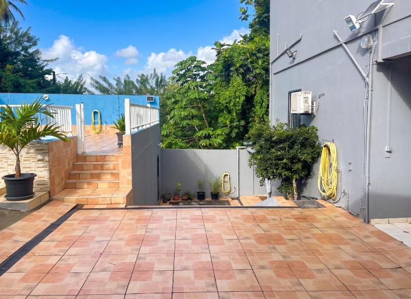 Villa charmante près de Saint-Esprit avec piscine privée - image 11