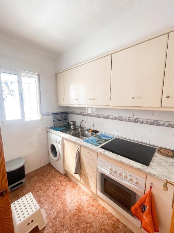 Stylish Apartment in Orihuela Costa - 55 m² + Shared Pool - image 9