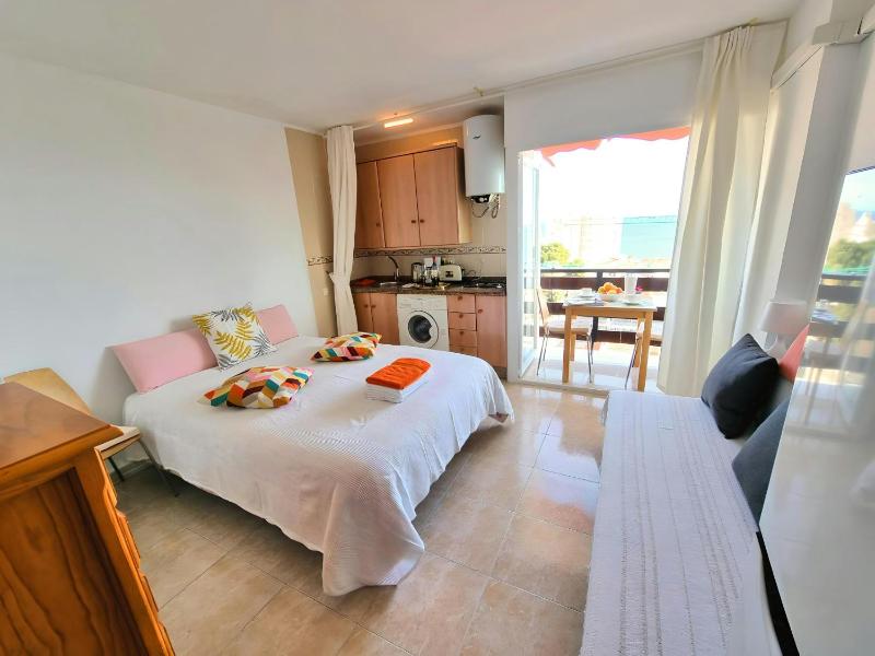 Pleasant studio with sea view in Benalmádena 30 m² pool - image 9