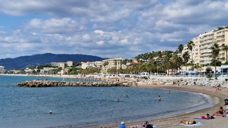 Appartement charmant près de Cannes avec balcon - image 35