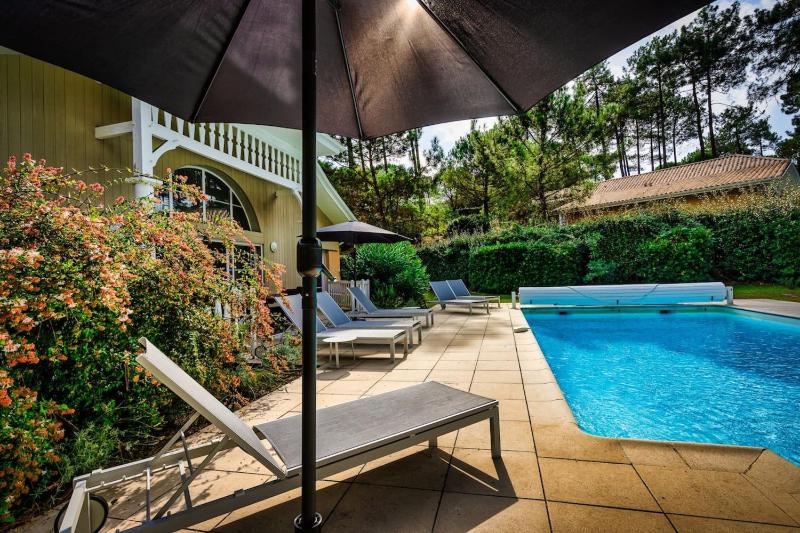 Villa élégante à Lacanau + piscine - image 20
