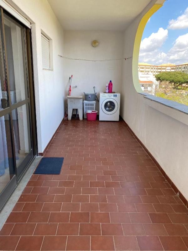 Charming Vilamoura Apartment with Shared Pool - image 11