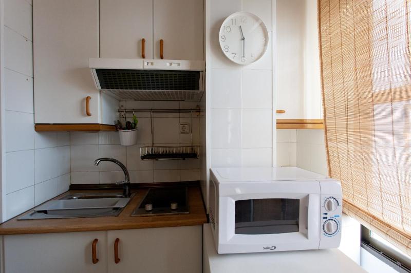 Elegant studio in the heart of Seville 35 m² near monuments. - image 14