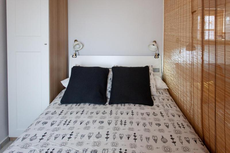Elegant studio in the heart of Seville 35 m² near monuments. - image 8