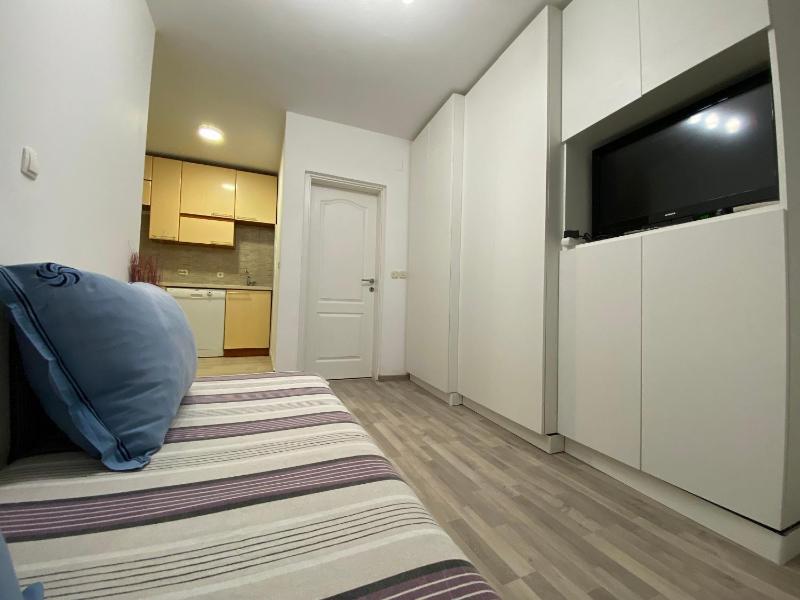 Modern apartment in Vodice with sea view - 48 m². - image 4