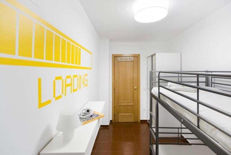 Modern apartment in Valencia 56 m² with air conditioning - image 15