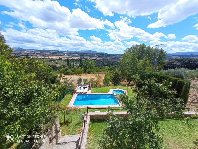 Charming Villa in Ronda with Pool - image 7