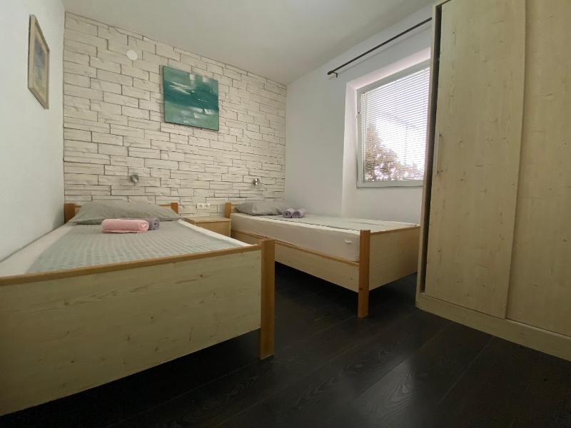 Enchanting Apartment in Vodice with Sea View Terrace - image 12