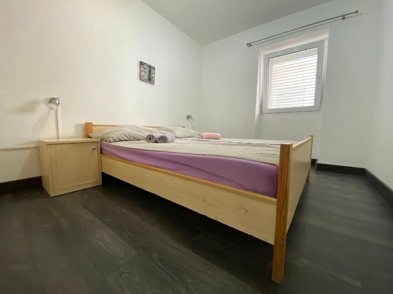Enchanting Apartment in Vodice with Sea View Terrace - image 11