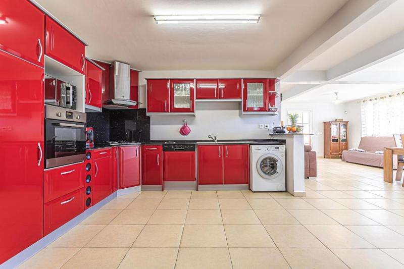 Appartement charmant à Le Moule avec piscine partagée - image 8
