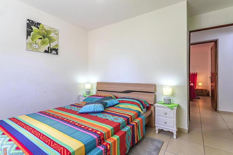 Appartement charmant à Le Moule avec piscine partagée - image 6