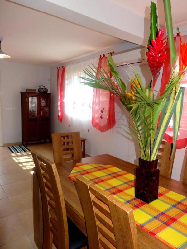 Appartement charmant à Le Moule avec piscine partagée - image 15