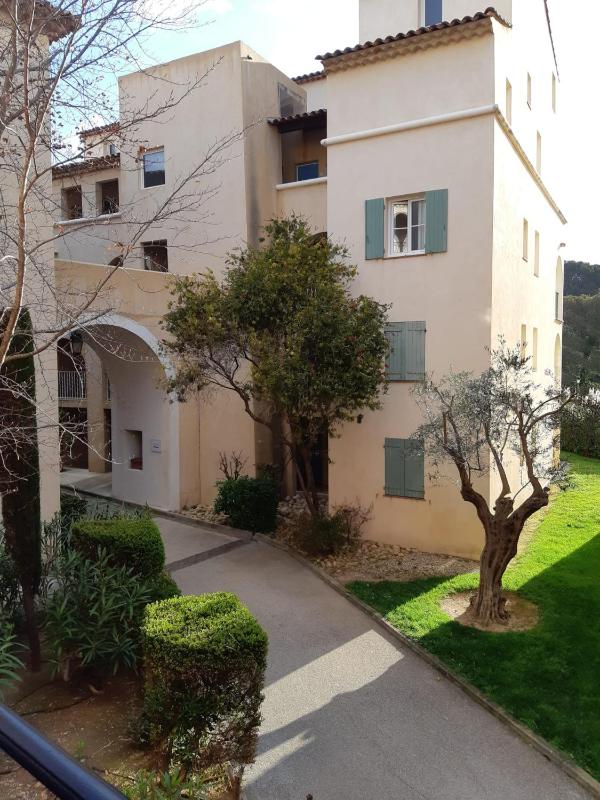Appartement avec piscine à Six-Fours-les-Plages 32 m² vue mer - image 35