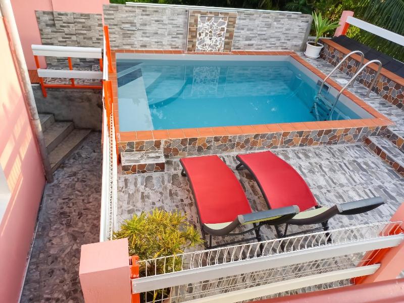 Appartement moderne à Rivière-Pilote avec piscine privée - image 10