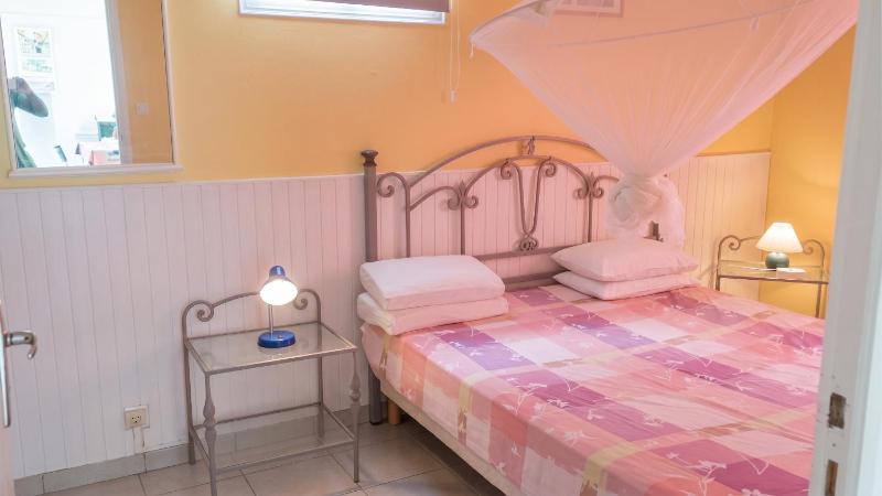 Appartement moderne à Rivière-Pilote avec piscine privée - image 5