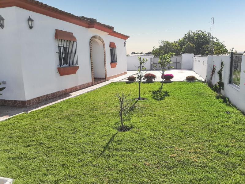 Charming villa in Chiclana de la Frontera with private pool - image 27