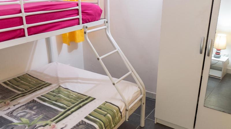 Appartement charmant à Sainte-Marie 55 m² piscine - image 5