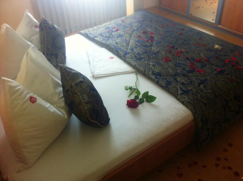 Standard Double Room - Non-Smoking image 3