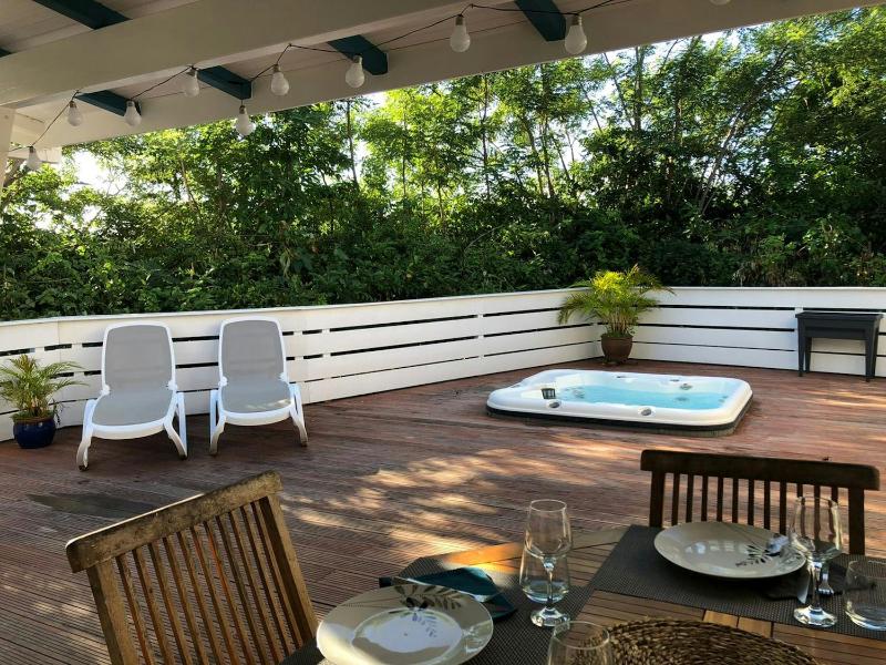 Maison charmante à Les Trois-Îlets avec jacuzzi - image 5