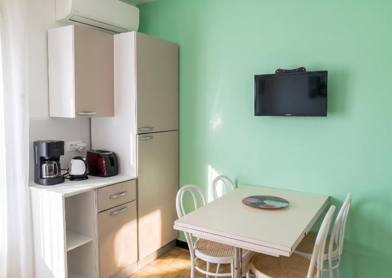 Appartement charmant à Fleury - 30 m² - Vue sur la mer - image 16