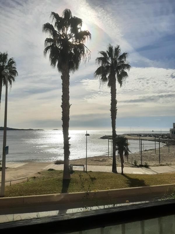 Studio charmant avec vue sur la mer à Bandol - 28 m² - Terrasse - image 8