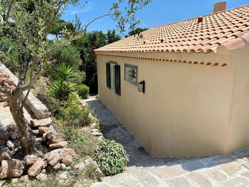 Appartement confortable à Hyères avec piscine privée - image 13