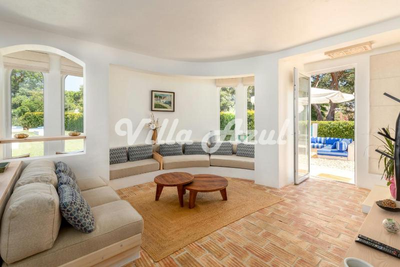 Elegant villa with private pool in Quarteira - image 5