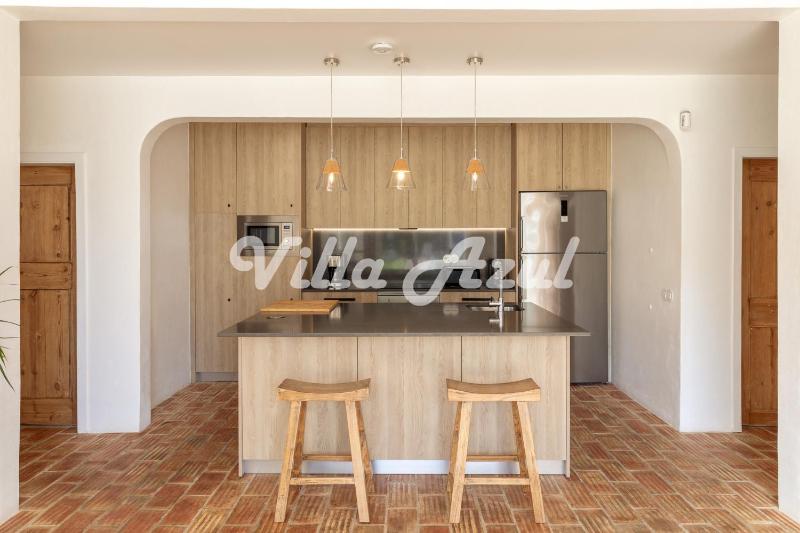 Elegant villa with private pool in Quarteira - image 47