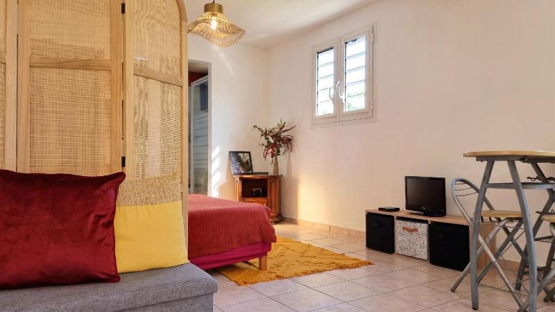 Charmant studio à La Trinité de 20 m² - image 1