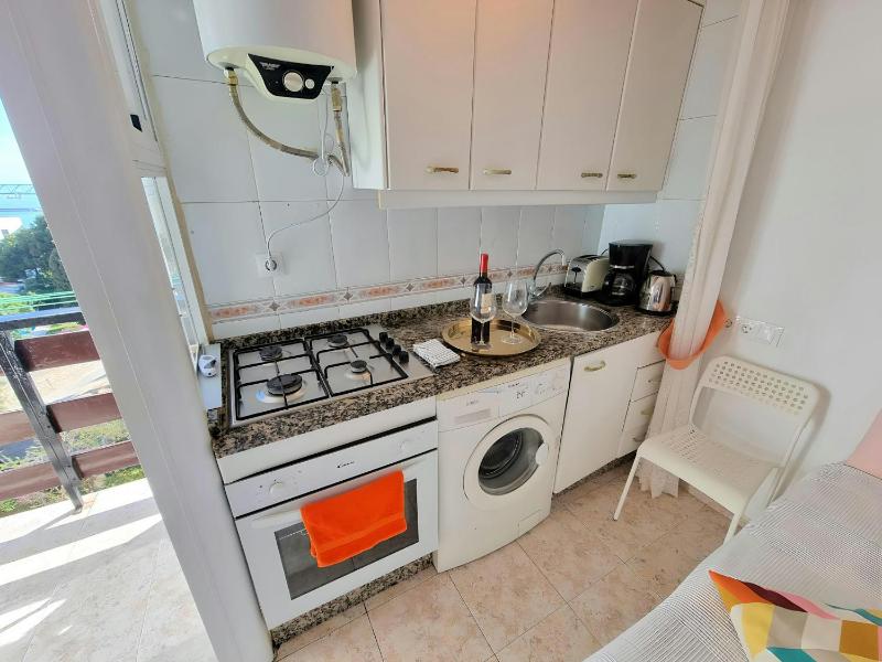 Elegant Studio with Sea View in Benalmádena - 30 m² - image 10