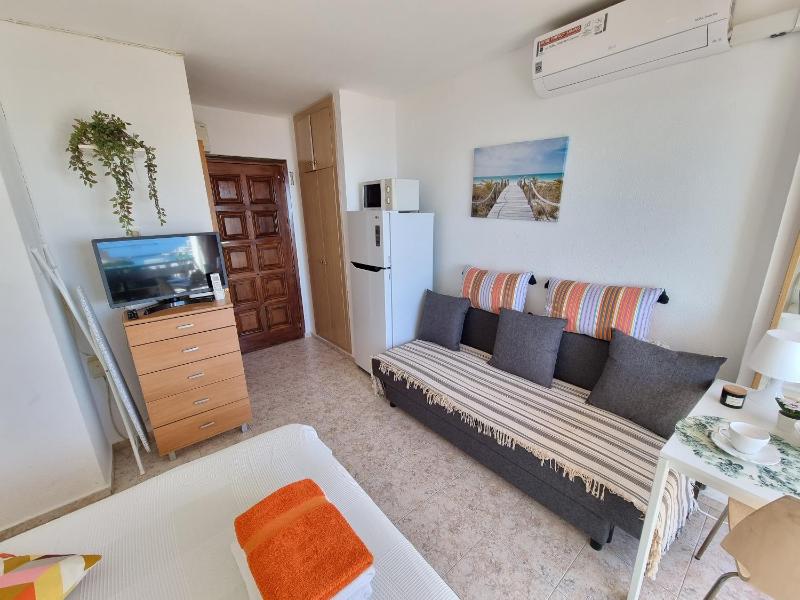 Elegant Studio with Sea View in Benalmádena - 30 m² - image 9