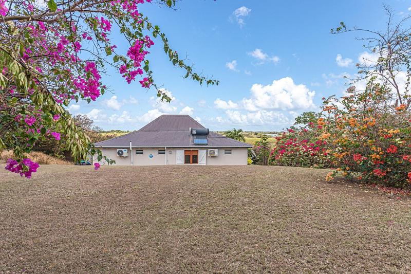 Villa paisible à Saint-François 200 m² avec piscine privée - image 14