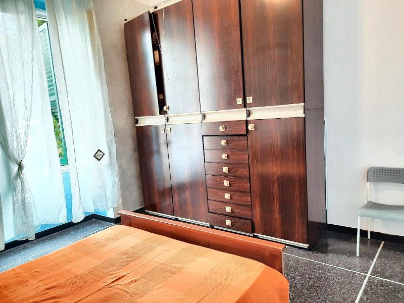 Charming Apartment in Genova with Private Parking 70 sqm - image 8