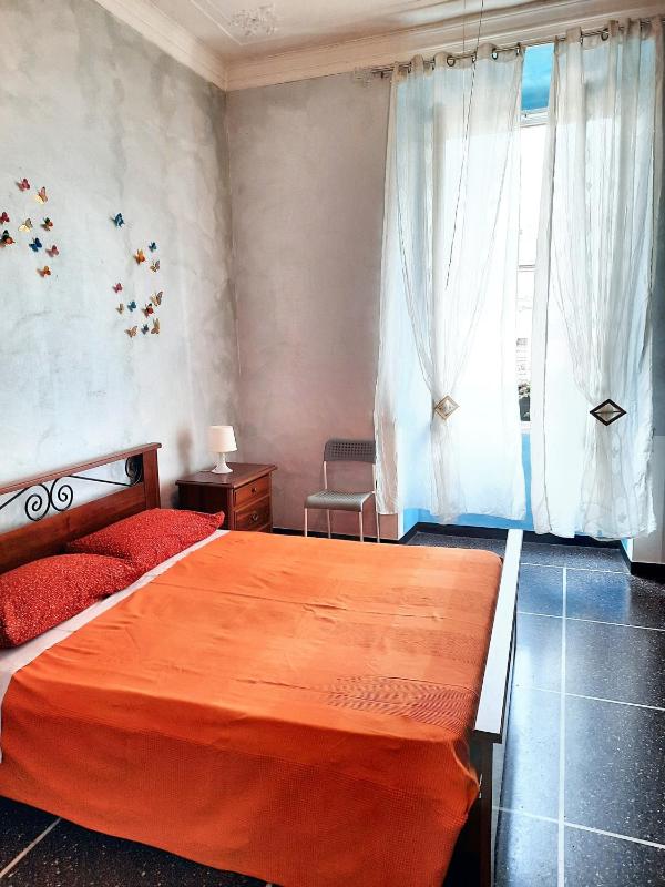 Charming Apartment in Genova with Private Parking 70 sqm - image 14