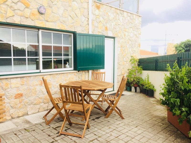Cosy House in Nazaré with Fireplace - image 13