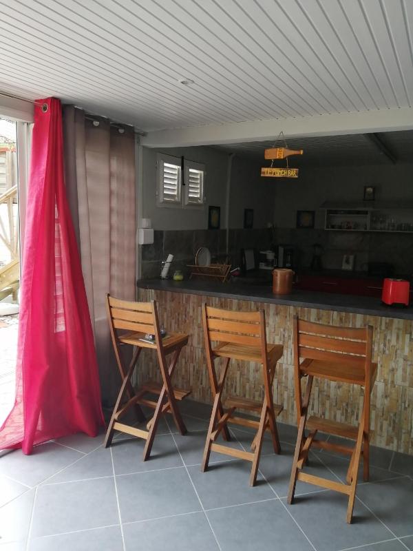 Appartement charmant à Rivière-Pilote avec piscine partagéeB - image 9