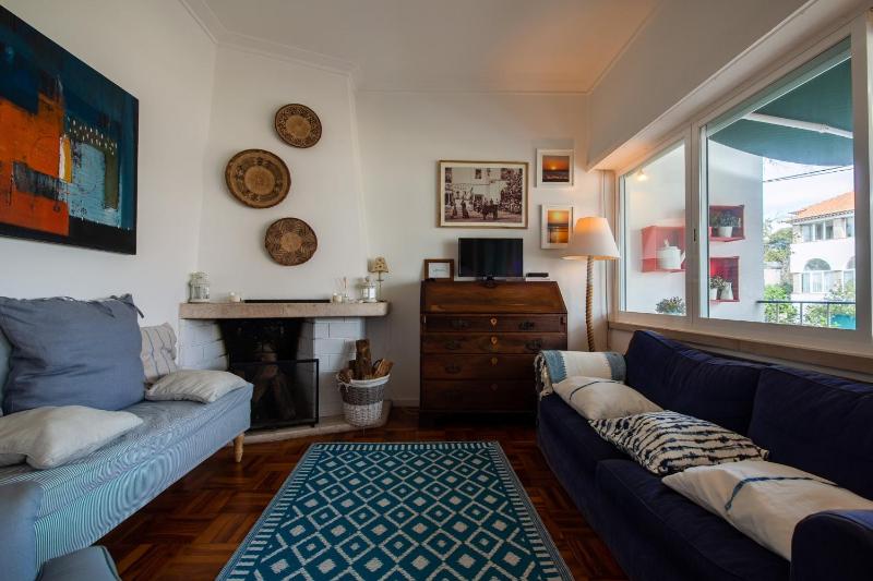 Elegant Apartment in Cascais with Fireplace - 80 m² - image 24