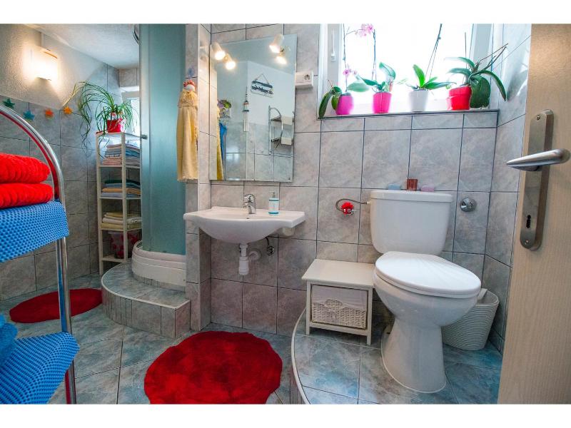 Modern Apartment in the Heart of Split with Private Garden - image 14