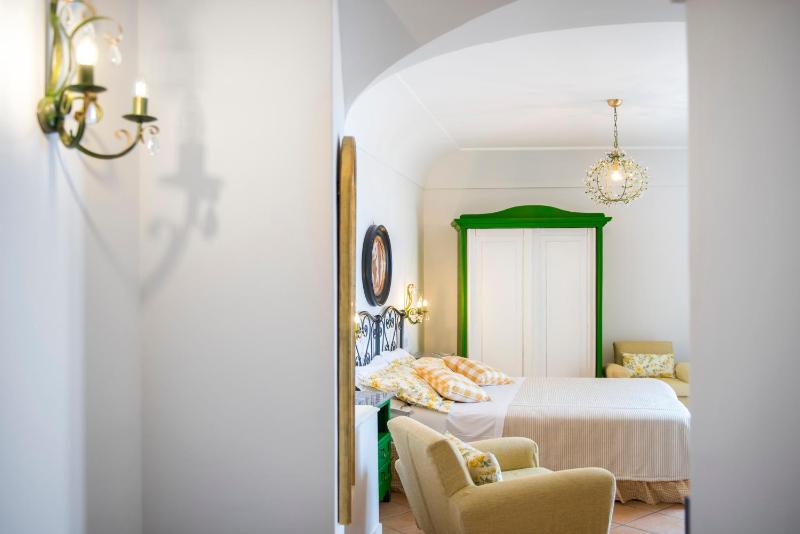 Elegant Villa in Positano with Private Pool - image 19