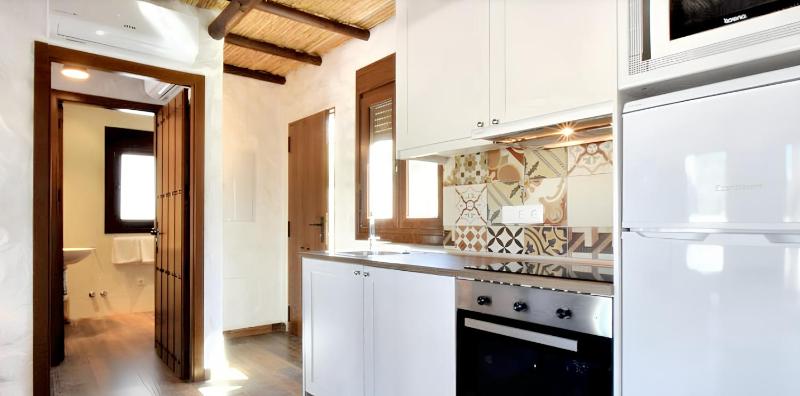 Comfortable House in Canillas de Albaida with Shared Pool - image 13