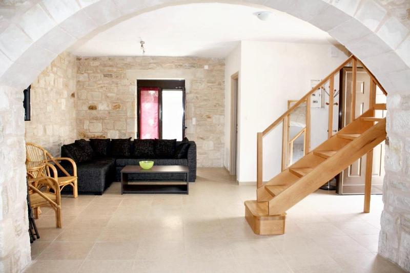 Charming House in Chersonissos with Mountain View - image 16