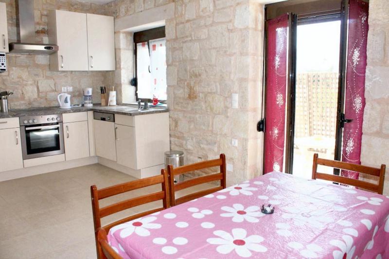 Charming House in Chersonissos with Mountain View - image 21