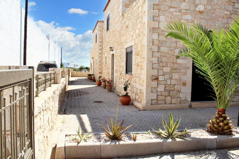 Charming House in Chersonissos with Mountain View - image 9