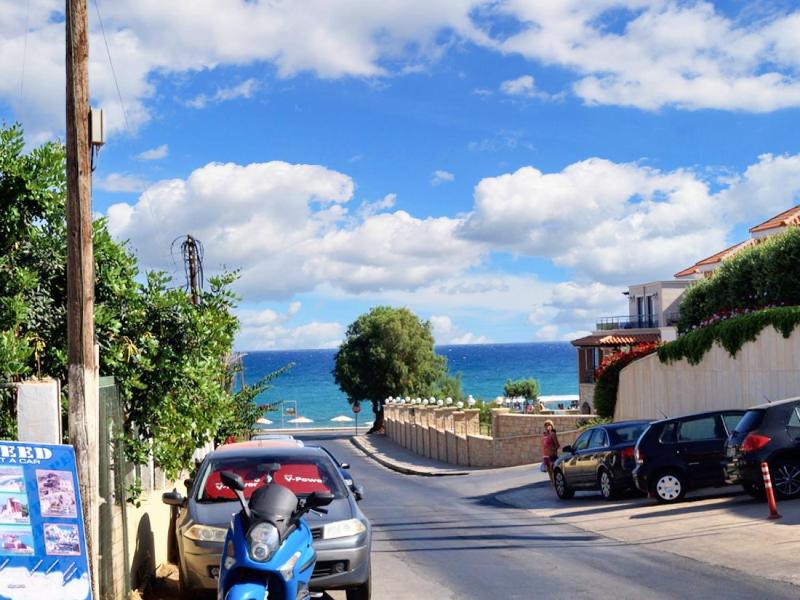 Charming House in Chersonissos with Mountain View - image 14