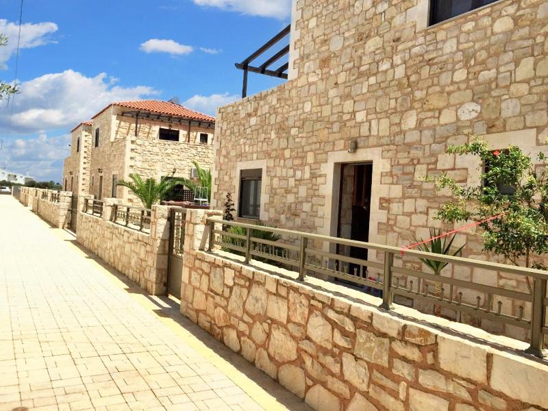 Charming House in Chersonissos with Mountain View - image 27