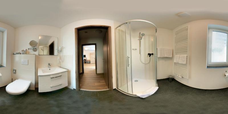 Studio Apartment image 3